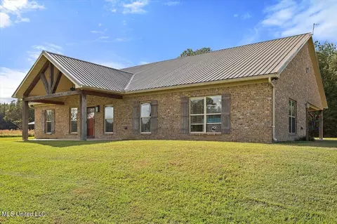 Exterior - 641 Barker Rd, Morton, MS 39117 photo 4 of 7