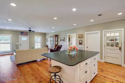 Kitchen - 641 Barker Rd, Morton, MS 39117 photo 5 of 5