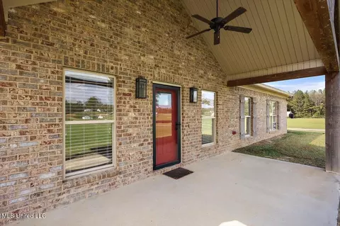 Exterior - 641 Barker Rd, Morton, MS 39117 photo 5 of 7