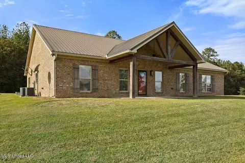 Exterior - 641 Barker Rd, Morton, MS 39117 photo 3 of 7