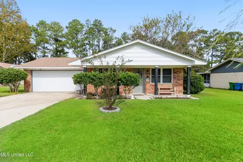 15420 Anderson Dr, Biloxi, MS 39532