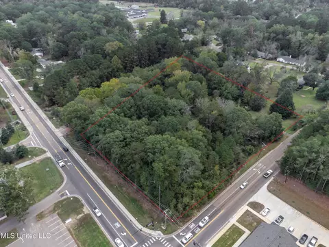 1 E Government St, Brandon, MS 39042 photo 5
