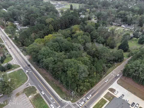 1 E Government St, Brandon, MS 39042 photo 12