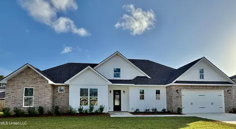 12214 Savannah Circle Cir, Ocean Springs, MS 39564