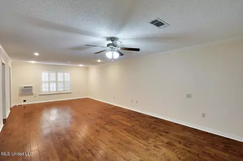 Living - 107 Coachmans Rd, Madison, MS 39110 photo 5 of 5