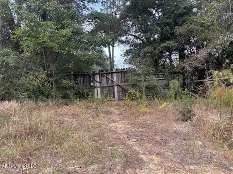 14150 Big John Rd, Biloxi, MS 39532