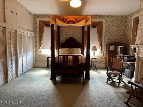 Bedroom - 621 Washington St, Natchez, MS 39120 photo 2 of 4