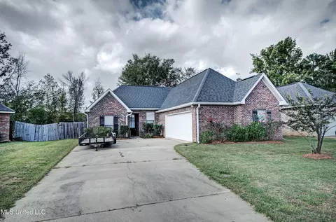 218 Bream Pond Ln, Brandon, MS 39047