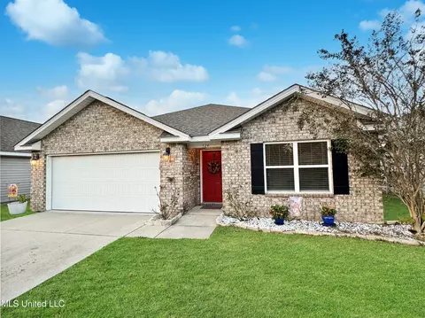 524 W Marigold Dr, Long Beach, MS 39560
