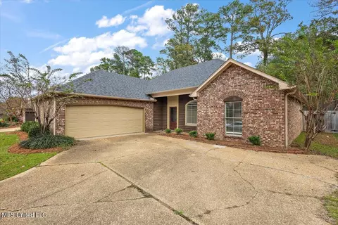 434 Pinebrook Cir, Brandon, MS 39047