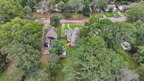 View/Area - 450 E Ridgeway St, Jackson, MS 39206 photo 10 of 13