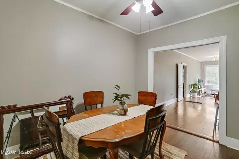 Dining - 450 E Ridgeway St, Jackson, MS 39206 photo 2 of 2