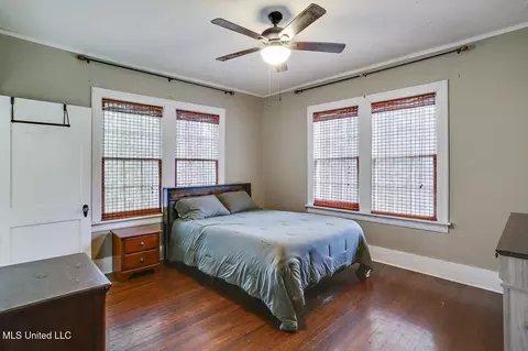 Bedroom - 450 E Ridgeway St, Jackson, MS 39206 photo 1 of 4