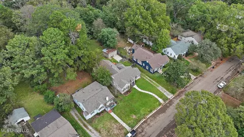 View/Area - 450 E Ridgeway St, Jackson, MS 39206 photo 4 of 13