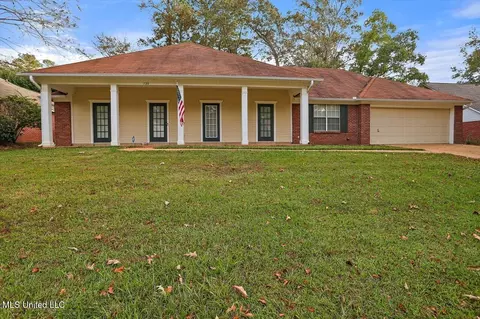 120 Hanover Dr, Brandon, MS 39047