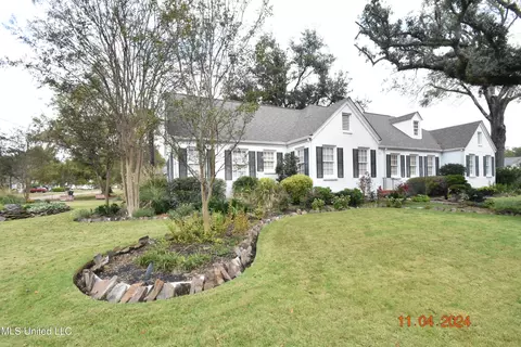 701 Bowles St, Belzoni, MS 39038