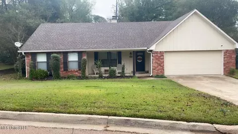 112 Spanish Moss Dr, Clinton, MS 39056