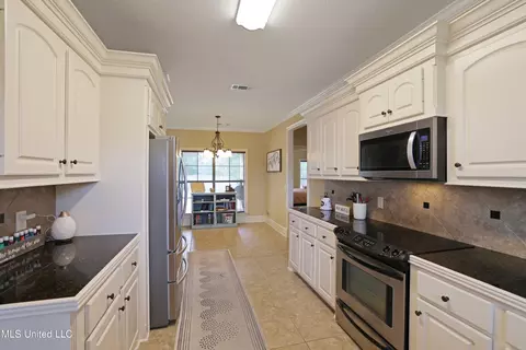241 Brigade Ave, Canton, MS 39046 photo 10