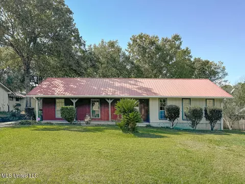 656 Mauna Loa Ct, Diamondhead, MS 39525