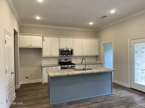 120 Bailey Cv, Canton, MS 39046 photo 2