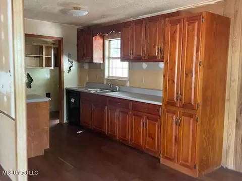 Kitchen - 30 S Walker Rd, Perkinston, MS 39573 photo 1 of 1