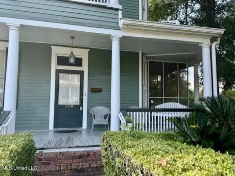 Exterior - 206 Linton Ave, Natchez, MS 39120 photo 2 of 8