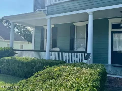 Exterior - 206 Linton Ave, Natchez, MS 39120 photo 3 of 8