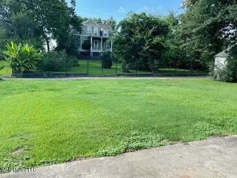 Exterior - 206 Linton Ave, Natchez, MS 39120 photo 8 of 8