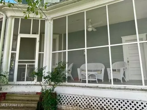 Exterior - 206 Linton Ave, Natchez, MS 39120 photo 6 of 8