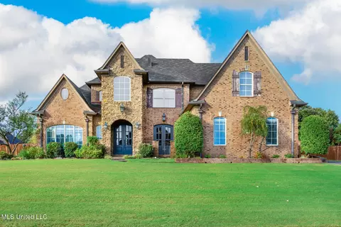1264 Gaston Dr, Southaven, MS 38671