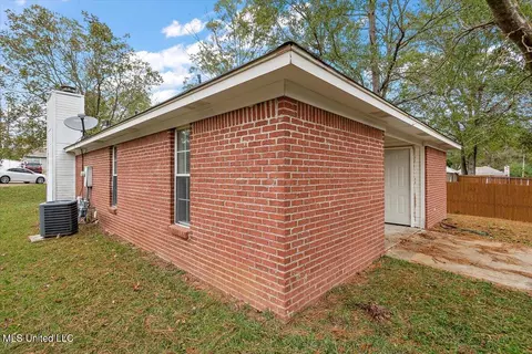 Exterior - 625 David Cv, Jackson, MS 39212 photo 2 of 2