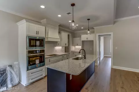 Kitchen - 4782 Taylor Trl, Hernando, MS 38632 photo 1 of 1