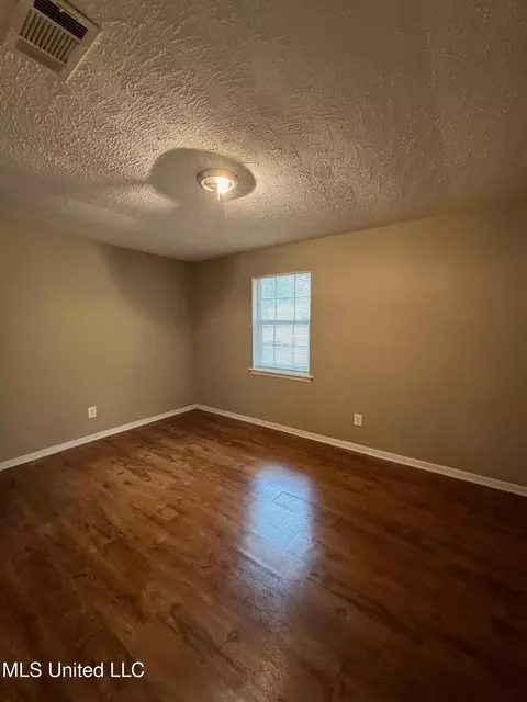 105 E Woodcrest Dr, Jackson, MS 39212 photo 16