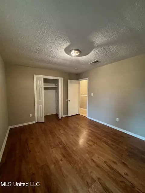 105 E Woodcrest Dr, Jackson, MS 39212 photo 17