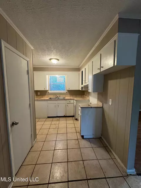 105 E Woodcrest Dr, Jackson, MS 39212 photo 7