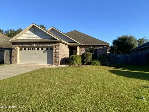 14024 Fox Hill Dr, Gulfport, MS 39503