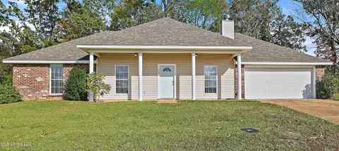 408 Anthony Cove Cv, Byram, MS 39272