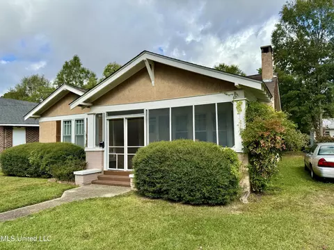 1407 Concart St, Hattiesburg, MS 39401
