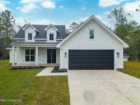 17 Stone Forest Trl, Mchenry, MS 39561
