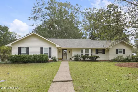 200 Harbour View Rd, Brandon, MS 39047