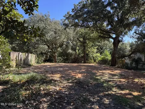2720 7th Ave, Gulfport, MS 39501
