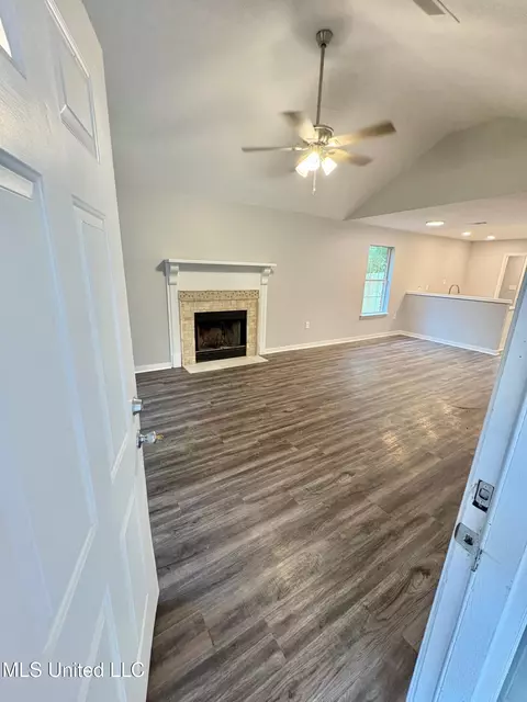 Entry Way - 220 Falcon Cv, Brandon, MS 39047 photo 1 of 2