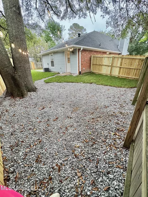 Exterior - 220 Falcon Cv, Brandon, MS 39047 photo 2 of 4