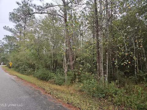 29211 Shenandoah Dr, Pass Christian, MS 39571