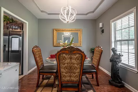 Dining - 3241 N Robertson Rd, Nesbit, MS 38651 photo 1 of 3