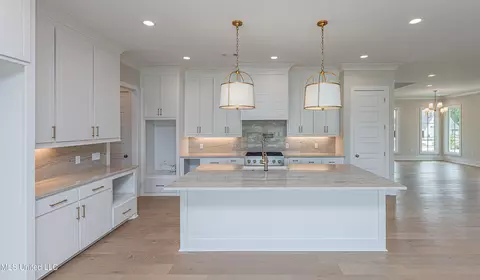 Kitchen - 104 Parson Pl, Madison, MS 39110 photo 2 of 6