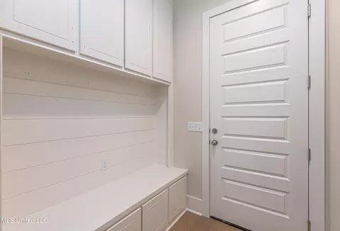 Entry Way - 104 Parson Pl, Madison, MS 39110 photo 2 of 4