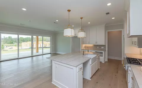Kitchen - 104 Parson Pl, Madison, MS 39110 photo 1 of 6