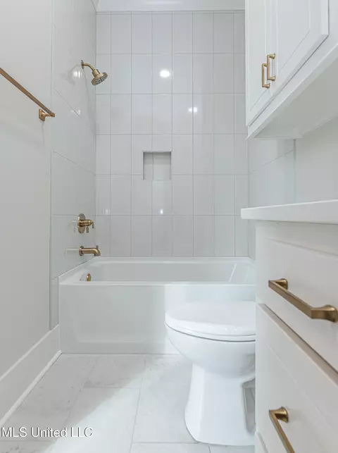 Bath - 104 Parson Pl, Madison, MS 39110 photo 11 of 15