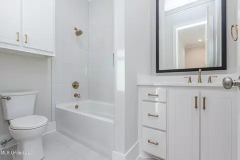 Bath - 104 Parson Pl, Madison, MS 39110 photo 10 of 15